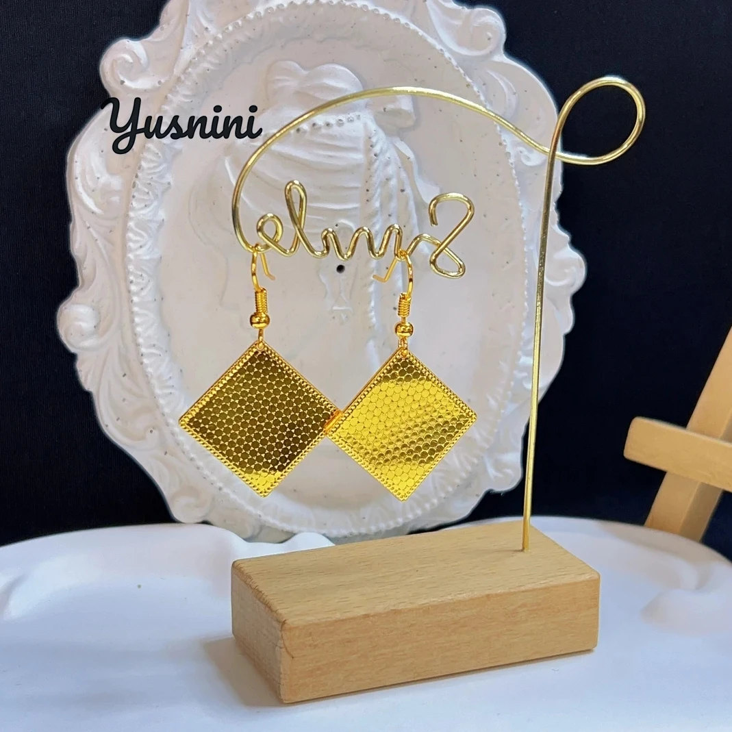 

Модные европейские серьги из 24-каратного золота в Дубае на заказ для свадебной вечеринки, ювелирные изделия для влюбленных DD10870