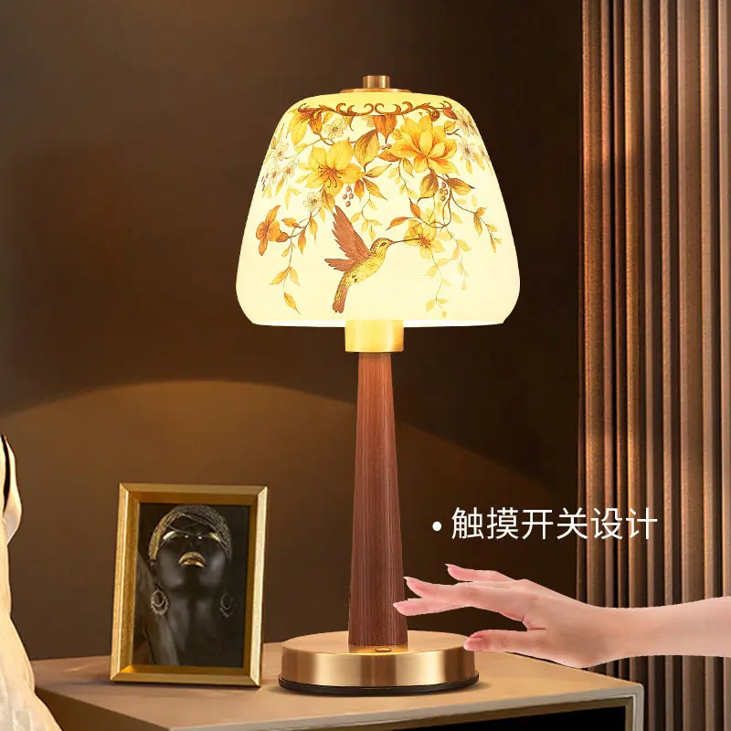 

Ретро-настольные лампы из стекла с изображением сороки и цветов, для спальни, прикроватные, для кабинета, отеля, чайной, креативные, эстетичные, декоративные, ночники