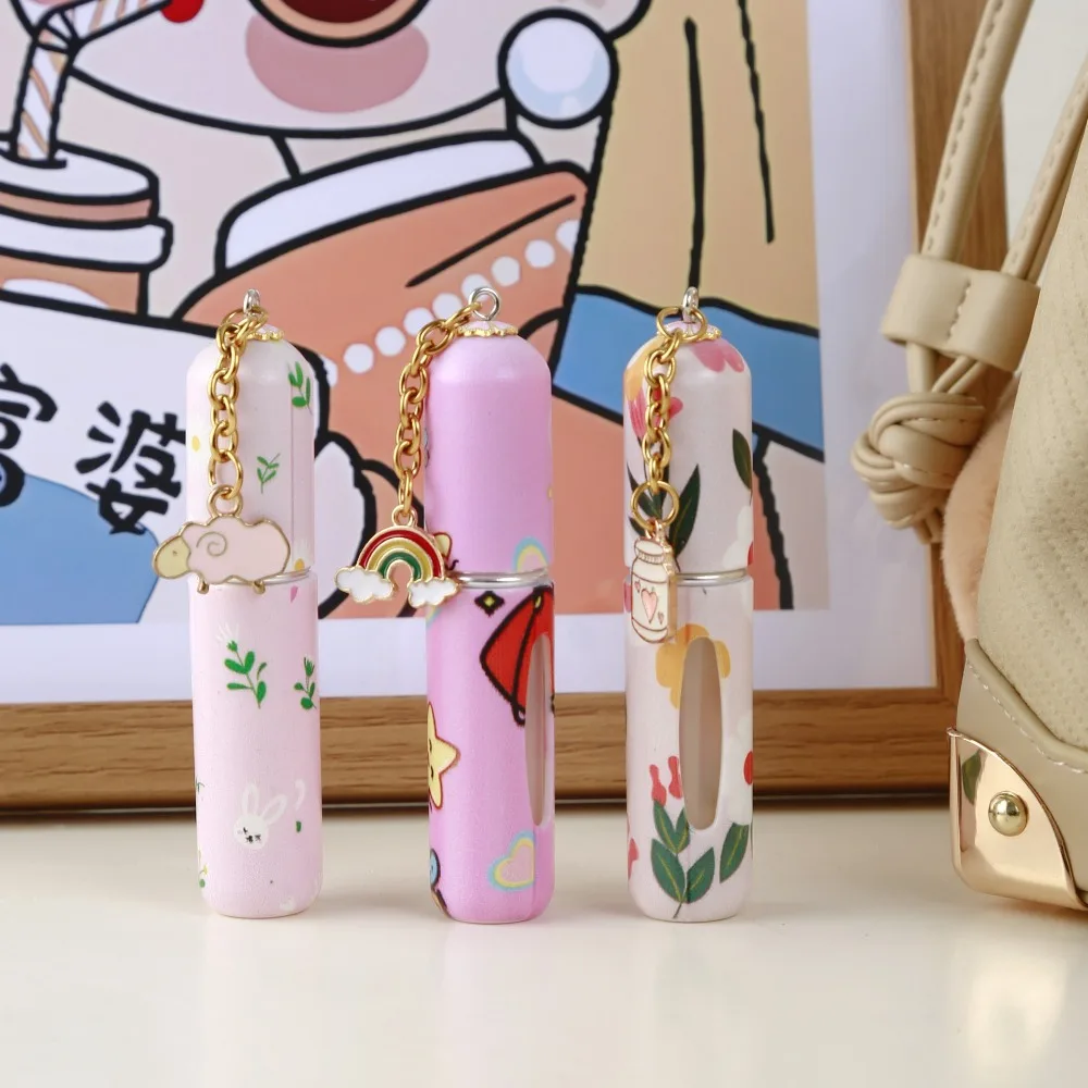 Portable 5ml Refillable Spray Bottle Mini Flower Pattern Empty Cosmetic Containers with pendant Refillable Perfume Bottle