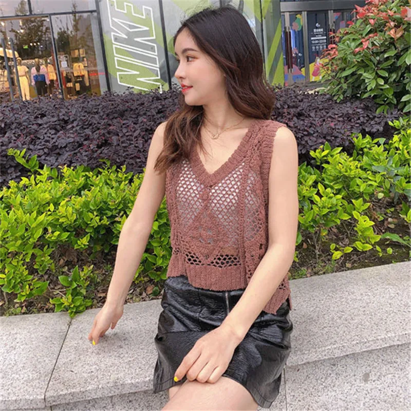 Summer Fashion Hollow Vest Women Outerwear Crochet Sleeveless Jacket Pullover Knitted Waistcoat Short Section Beach Tops H2478