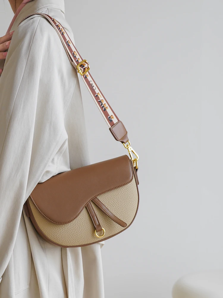 Retro Spliced Color Wide Shoulder Strap Women's Saddle Bag Fashionable Casual Crossbody Bag Underarm Bag Small Size PU Leather