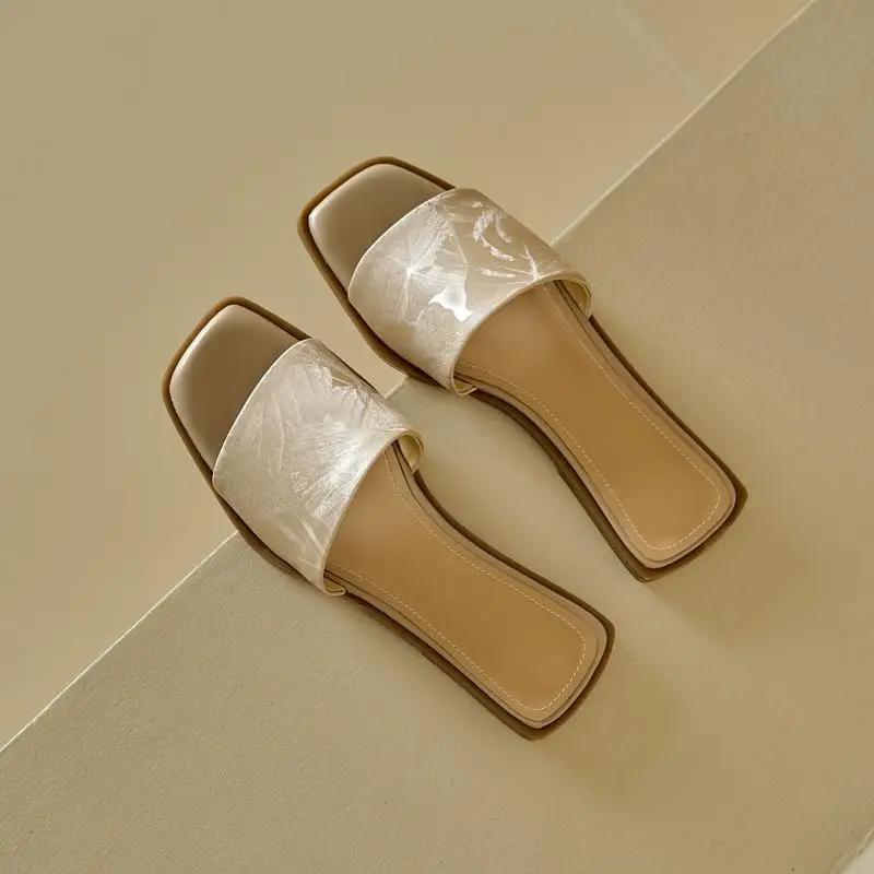 Summer New Style Temperament New Chinese Style Versatile Flat Sandals Lazy People Wearing One Line Slippers Outside