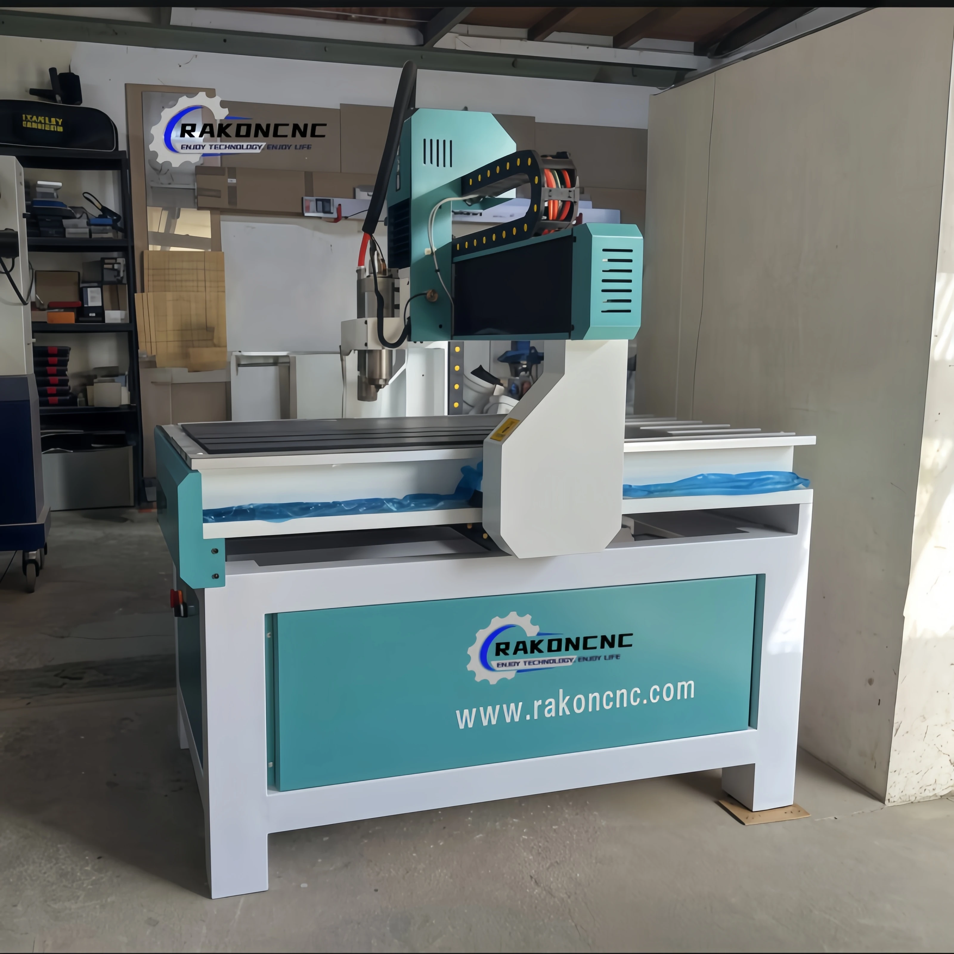 

Small Size 6090 Cnc Router Machine PVC Double Color Board Mini Cnc Cutting and Engraving Router Cnc Wood Router 3d 3 Axis Mach3