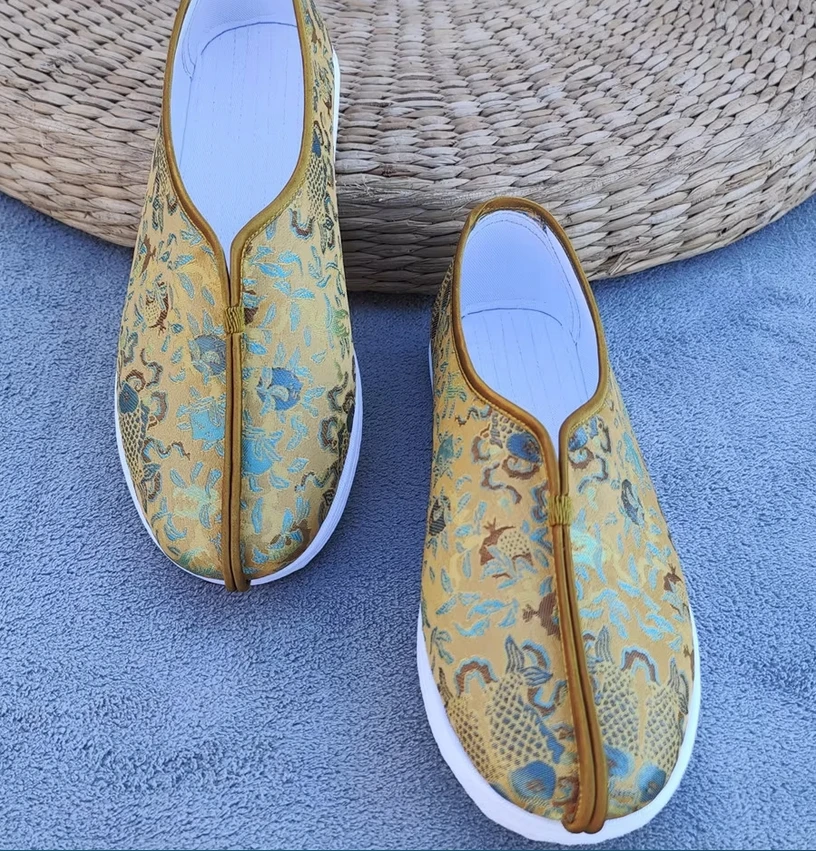 

Мужская и женская обувь ручной работы на мягкой подошве в стиле ретро с тысячи слоев в стиле ретро, дышащая тканая парчовая обувь ручной работы, тканевая обувь для чая