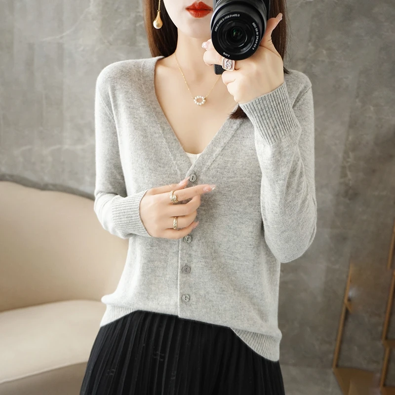 Spring And Autumn New Women Exquisite V-neck Knitted Cardigan Women Thin Loose Outside With Solid Color Knitted Cardigan-ZD035