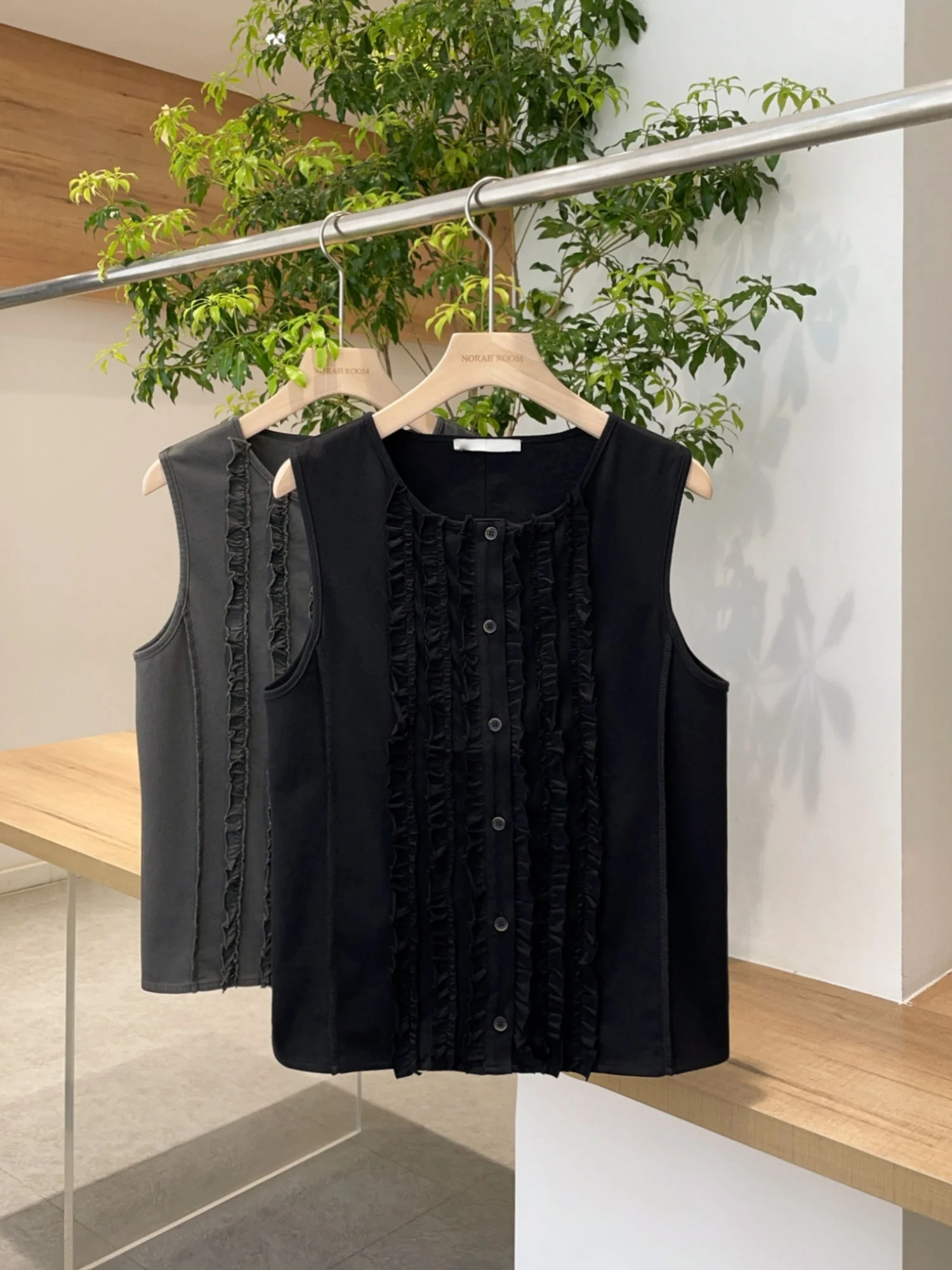 Nuo Xiaola Authentic  Brand Casual Summer 2026 New Style Pleated Sleeveless Top Women's Fashion Cotton Blend Shirt