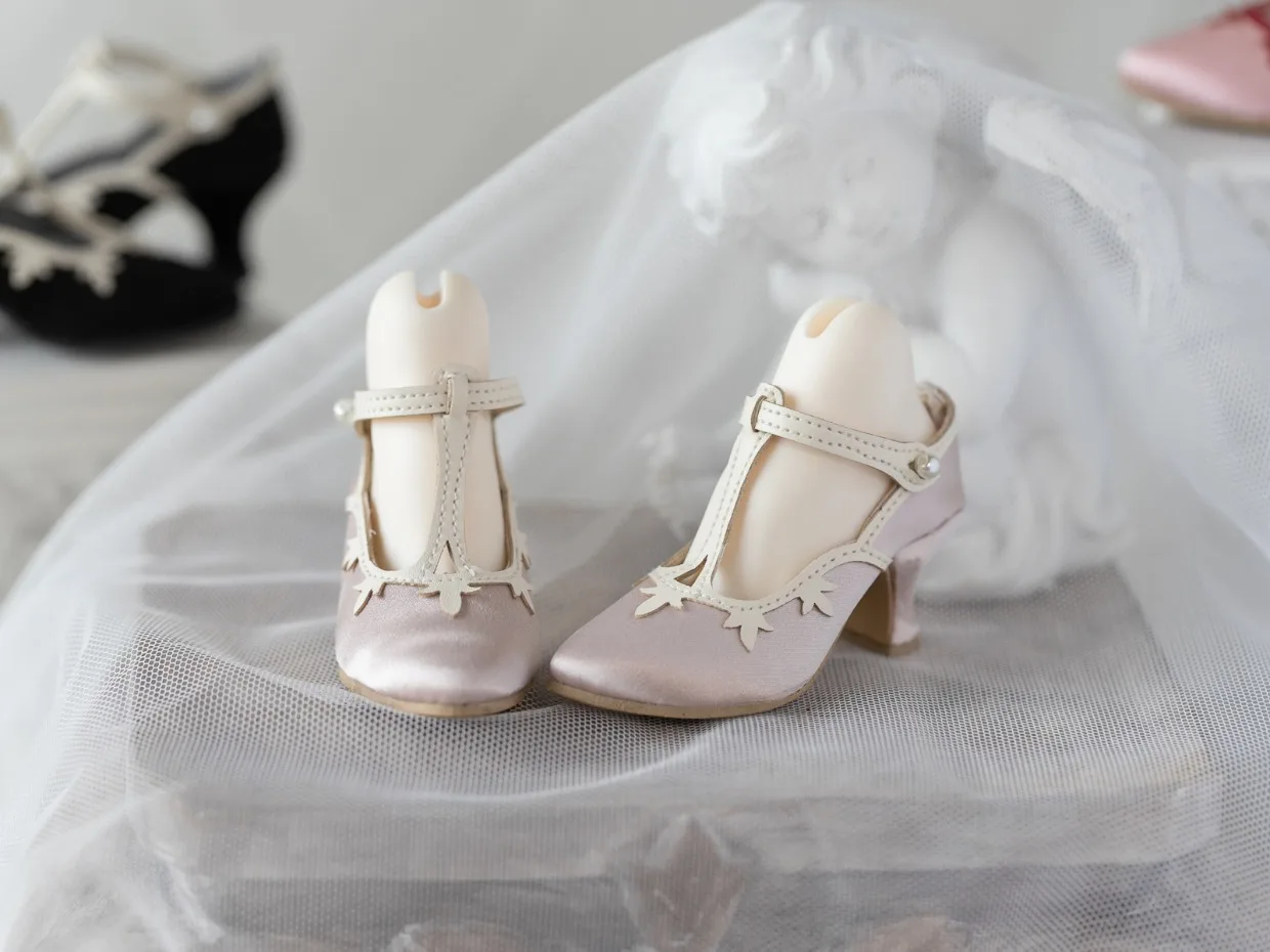 D09-P735 الأطفال اليدوية لعبة 1/3 SD10 دمية BJD/SD دمية أحذية البني الأسود الرجعية منخفضة الكعب اللؤلؤ ثونغ الأحذية 1 زوج