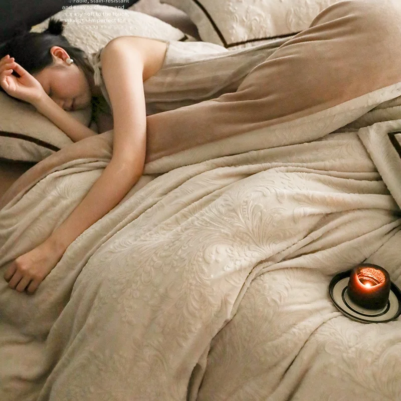  Thiened Milk Velvet Bedding Set Emed Floral Design Warmth Guaranteed for Autumn And Winter Single Color Bedding