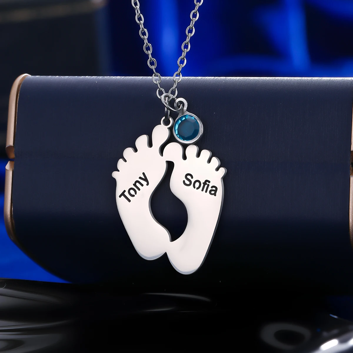 

Trendy Human Foot Print Personalized Name Necklace Customized Pendant Clavicle Choker Waterproof Stainless Steel Gifts for Lover