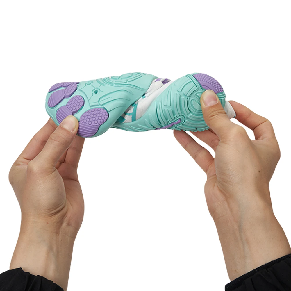 Unisex Water Shoes Non Slip Lightweight Aqua Shoes Quick Drying Barefoot Beach Shoes Casual Wading Shoes for Men Women