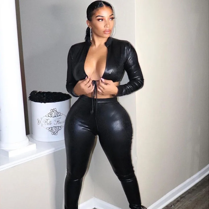 

Сексуальные комплекты из искусственной кожи из 2 предметов, женские клубные наряды на день рождения, одинаковые комплекты, укороченный топ и брюки-карандаш с разрезом, комплекты ансамблей Femmes