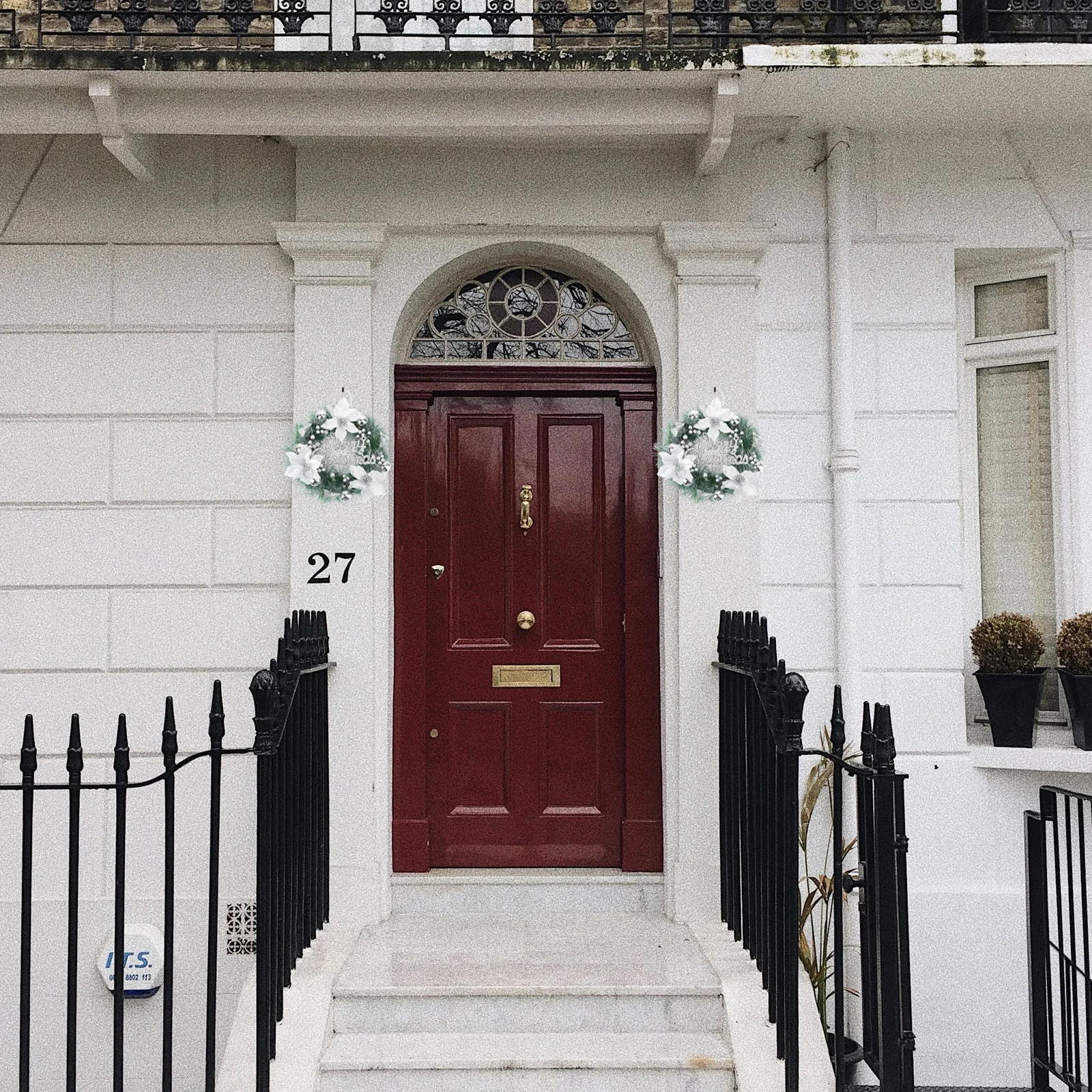 

Christmas Wreath Lifelike Floral PVC Holiday Door Hanging Garland Xmas Decoration Christmas Garland