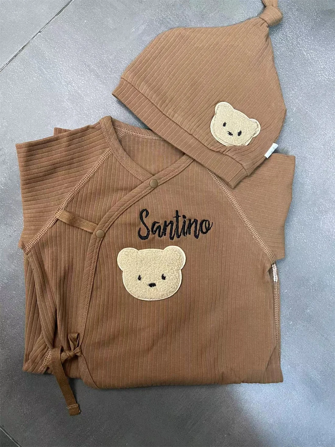 

New Kid Baby Girl Boy Long Sleeve Waffle Patch Bear Infant Newborn Jumpsuit Cotton Gift Hat Custom Baby Name Mountaineering Suit