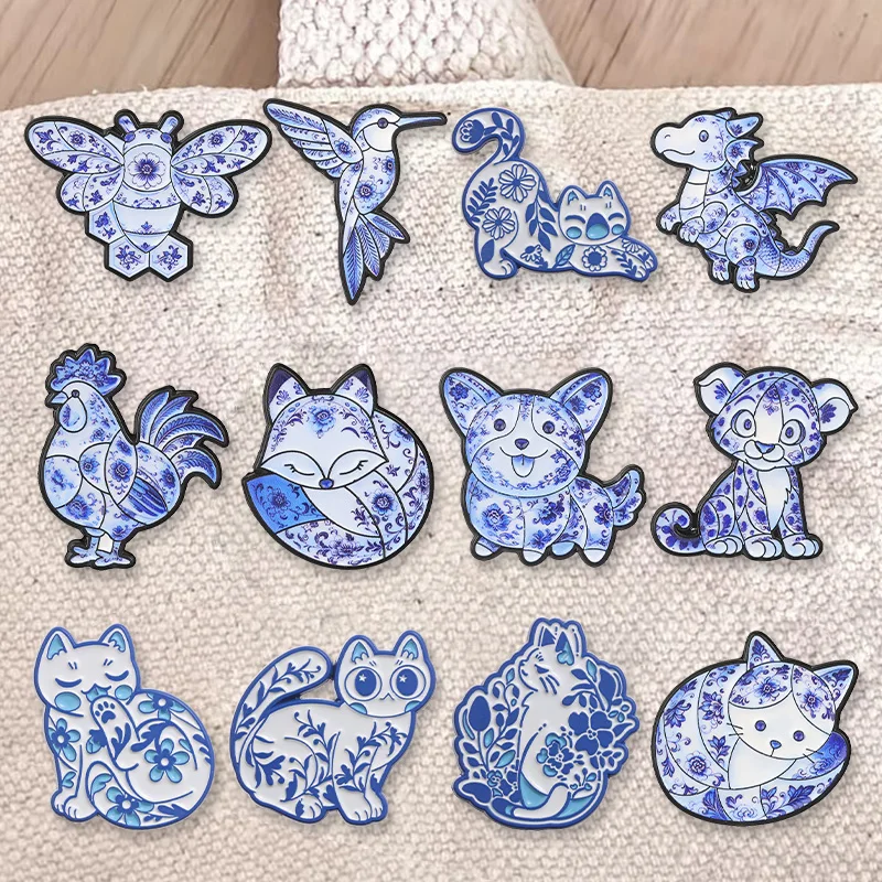 Vintage-Abzeichen mit blau-weißem Blumen- und Tiermuster, Emaille, Cartoon-Wildtier-Motiv, Anstecknadel, Brosche, Kunstdekorationsartikel, Accessoire für die Sammlung, Geschenk für Freunde. – Detail 3