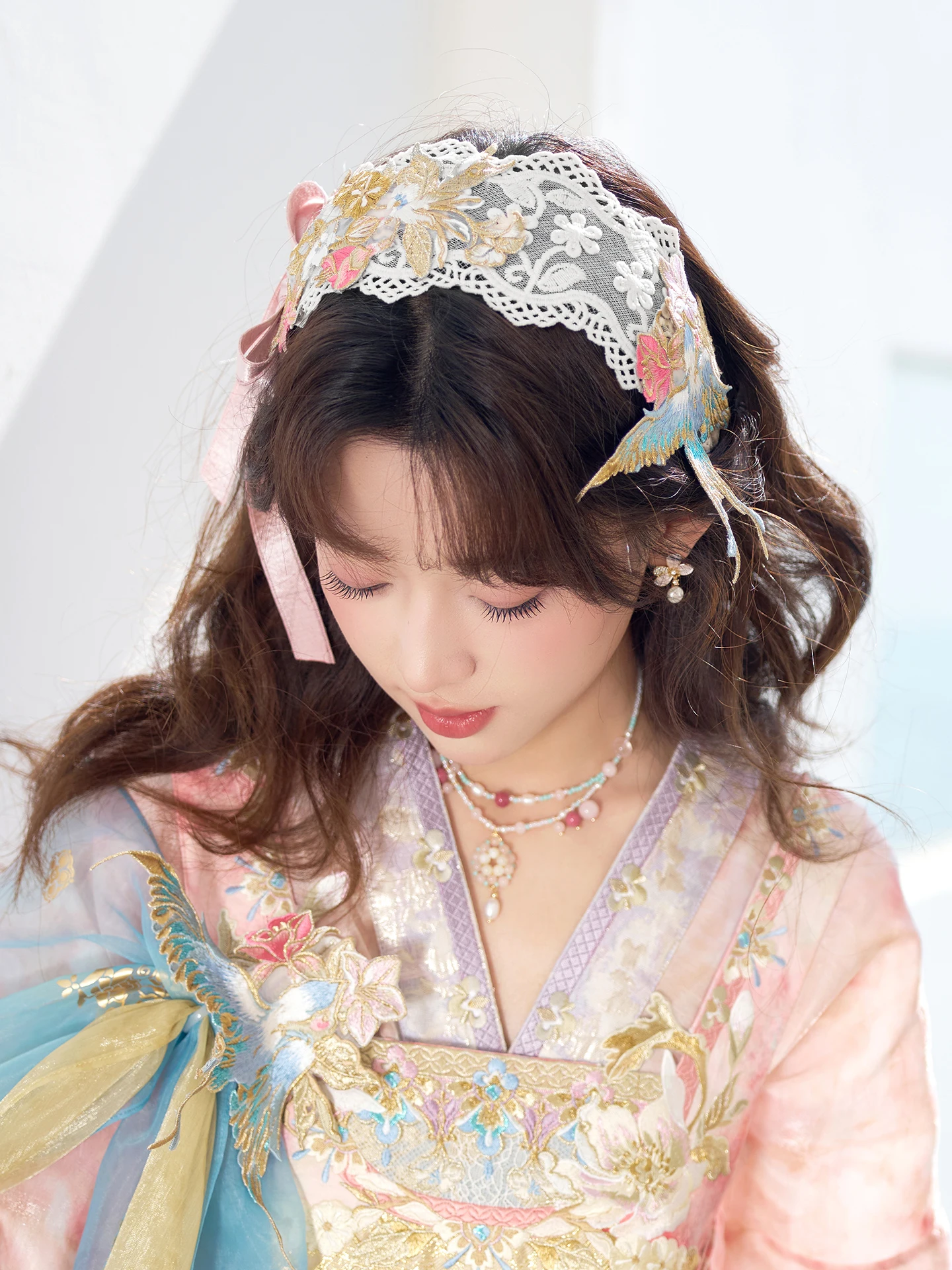 

Elegant Embroidered Headband 3D Floral Bird Design Hanfu Accessory for Girls Spring 2026 Collection by Thirteen Excess