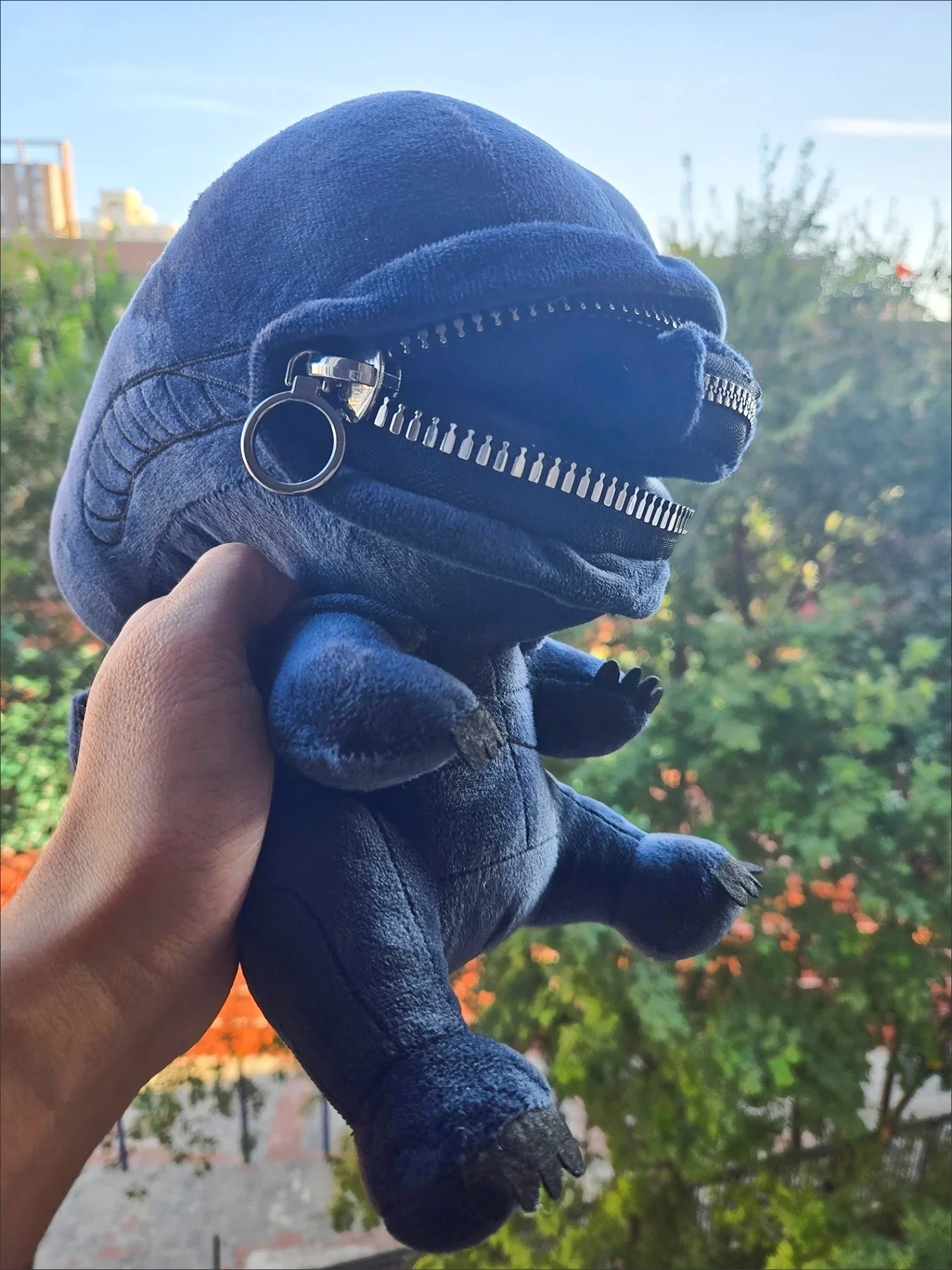 Plush Dolls New Alien Xenomorph Shaped Zipper Mouth Fashion Kawaii Stuffed Pillows Toys Cartoon Room Ornaments Surprise Gift