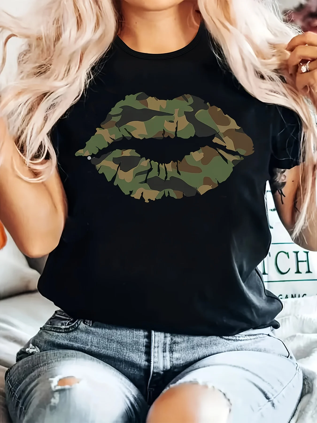 

1pc Plus Size Women'S Polyester T-Shirt with Camouflage Lips Print, Crew Neck, Short Sleeve, Regular Length, Knit Fabric