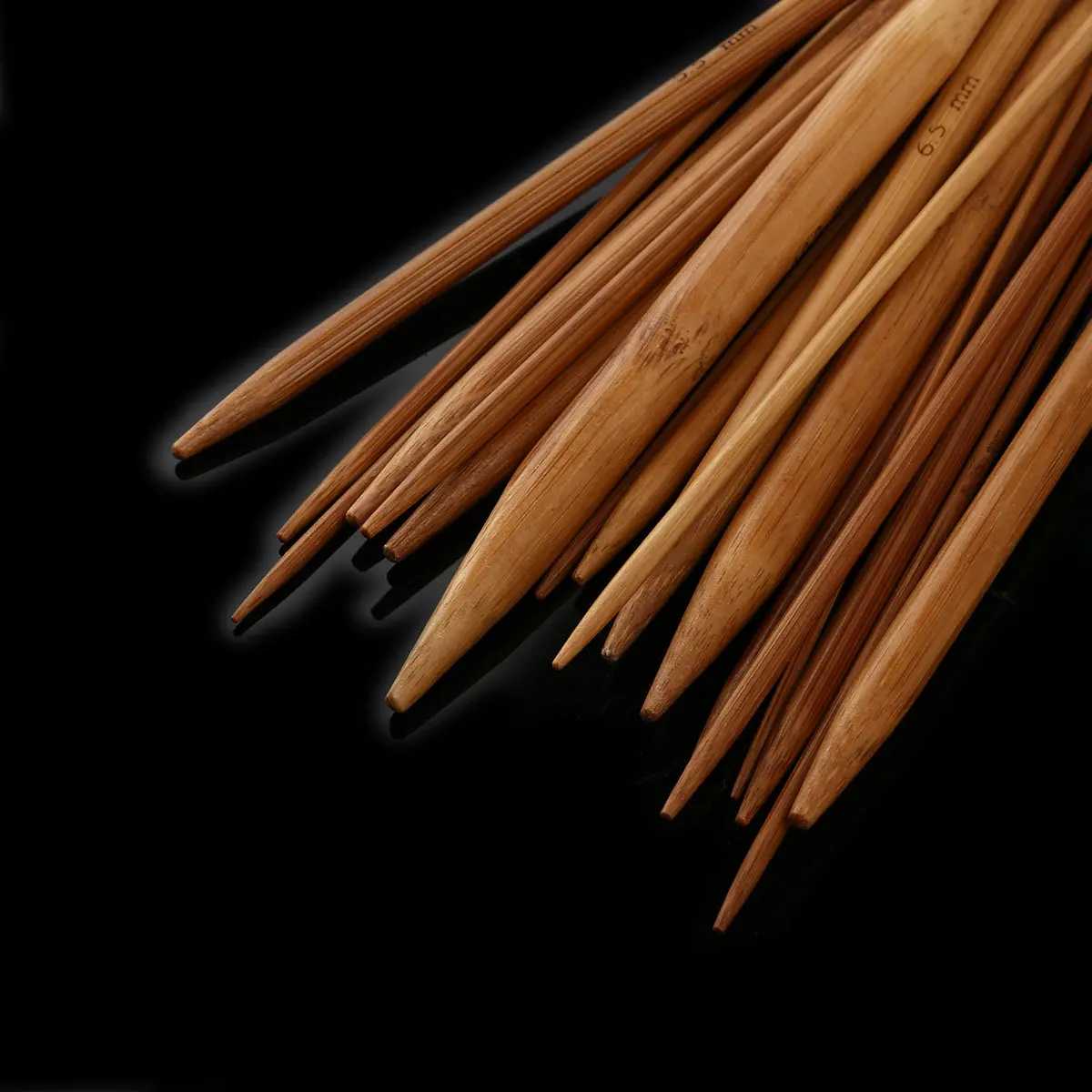 

18Pairs Bamboo Circular Knitting Needles 2.0mm to 10.0mm 80Cm Length Lightweight Ergonomic Design for Extended Comfortable