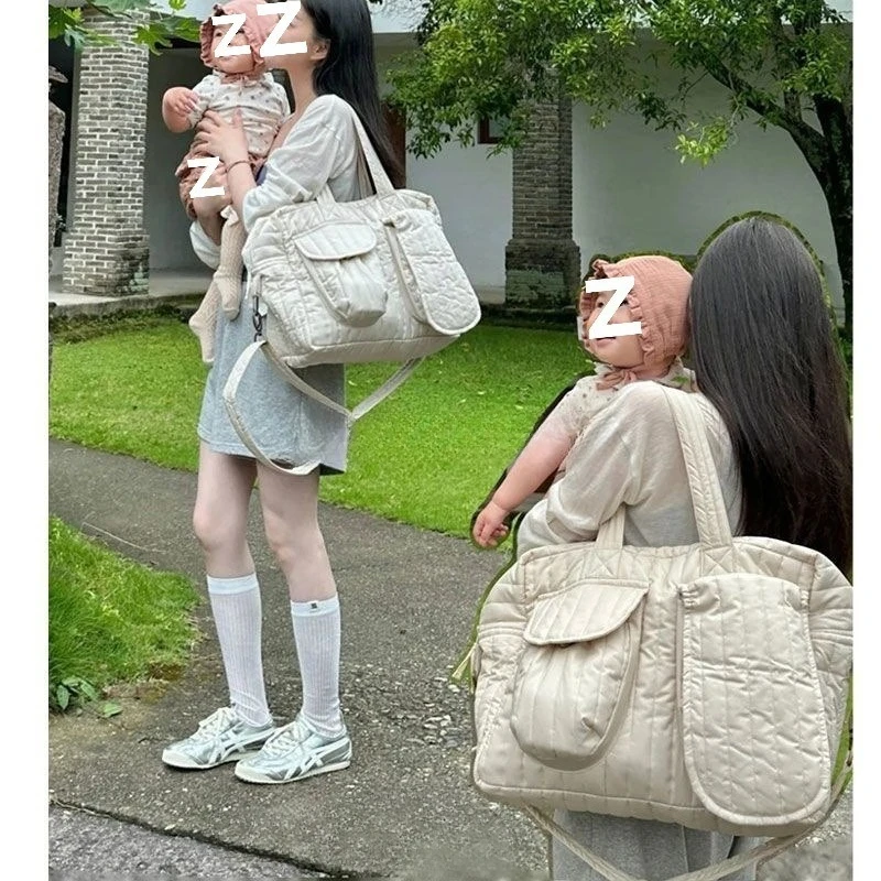 

Portable Baby Diaper Bag Mommy Bag Light and Large-capacity Travel Handbag Multi-functional Messenger Bag Baby Organizer