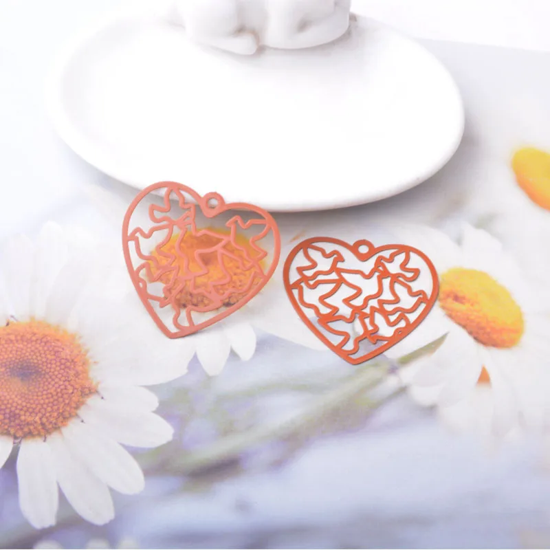 20 Stück Ausverkauf AB2085 Messing-Filigran-Schmuck Friedenstaube Anhänger Herzanhänger DIY Damen Ohrring Zubehör – Detail 10