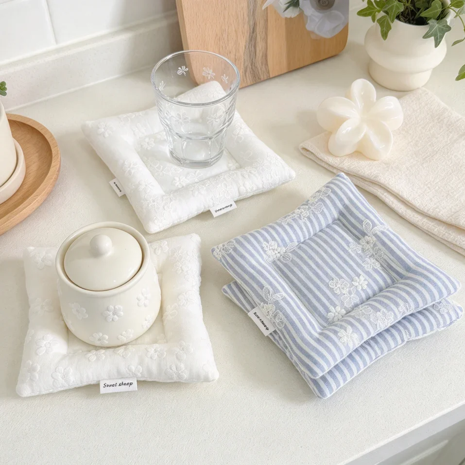 Cute Floral Embroidered Quilted Fabric Coaster Square Thickened Heat Insulation Cup Mat Ins Aesthetic Table Decoration Home