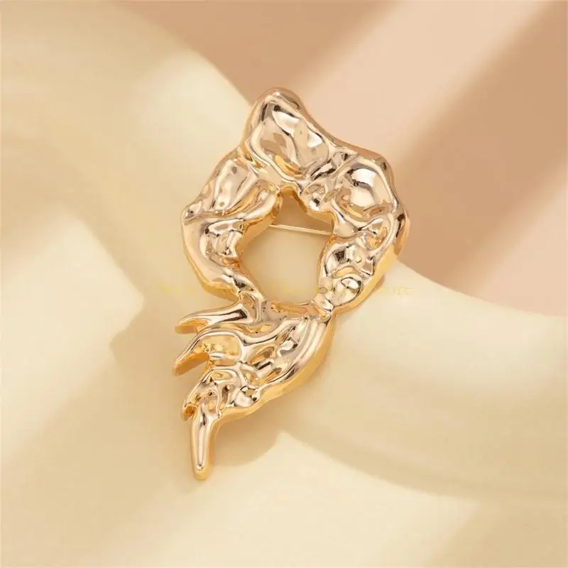 D46e Hollow Design Alloy Brooch Tornment Creative Label Pin Jewelry مضيفًا لمسة من السحر إلى أي جماعة