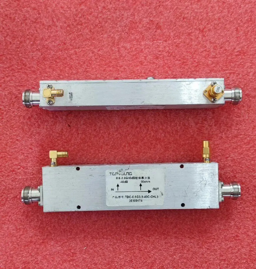 coupleur-de-cavite-06-39g-20db-avec-connexion-n