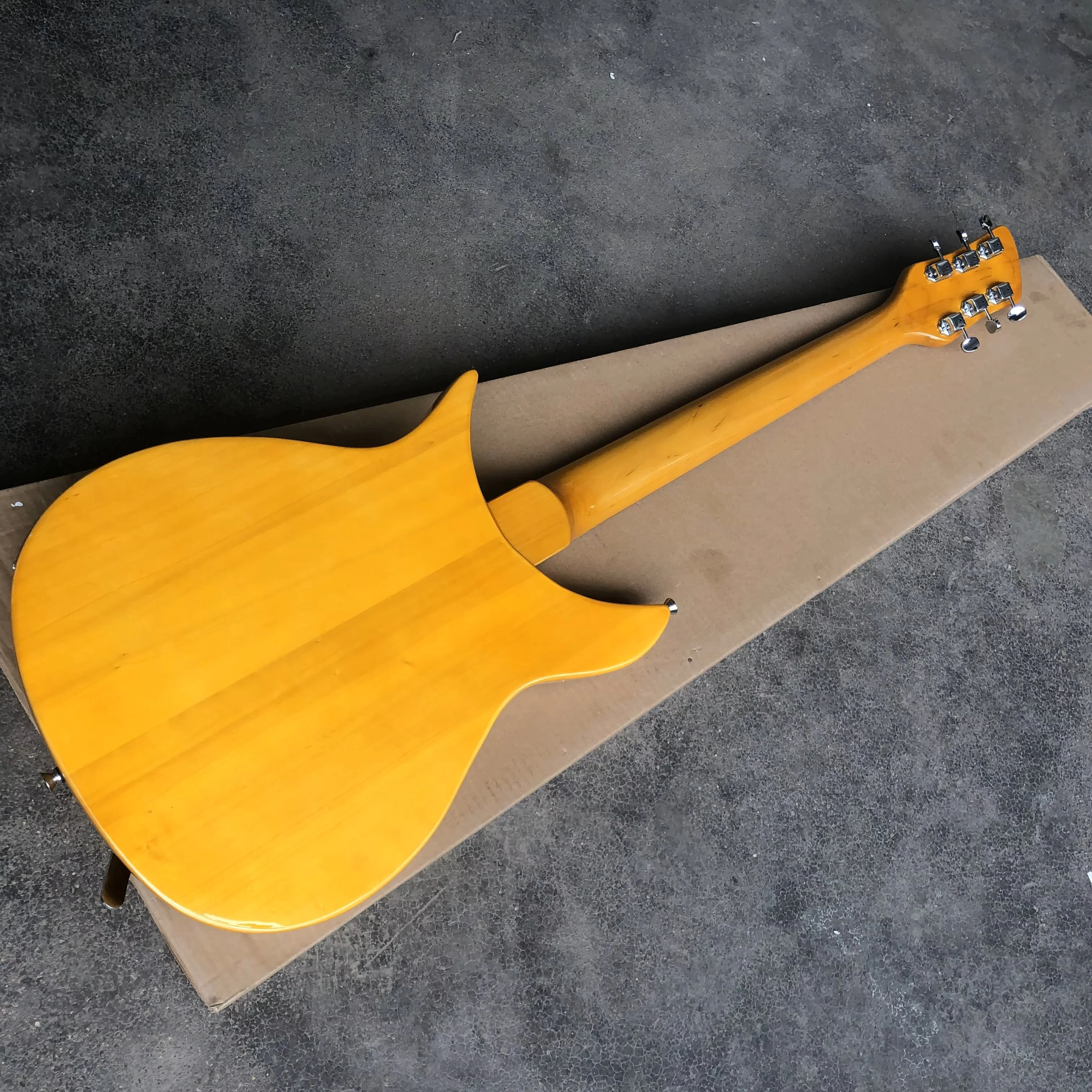 New product: 325 yellow, semi hollow electric guitar, wholesale and retail.