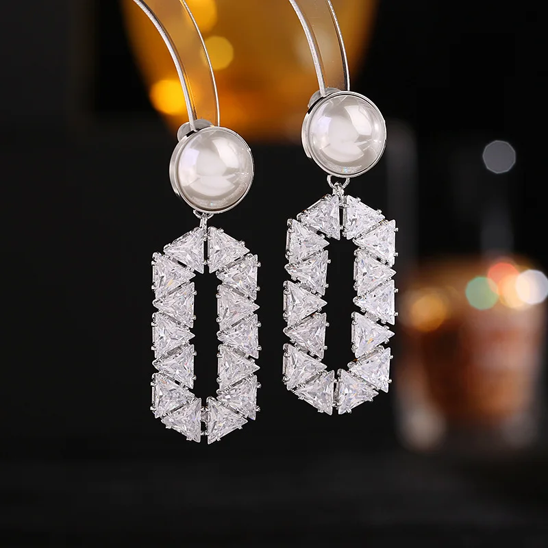 

S925 Silver Needle Niche Design Sense Earrings With Super Sparkling Geometric Triangle Zircon Splicing Inlaid Diamond Shaped Ear