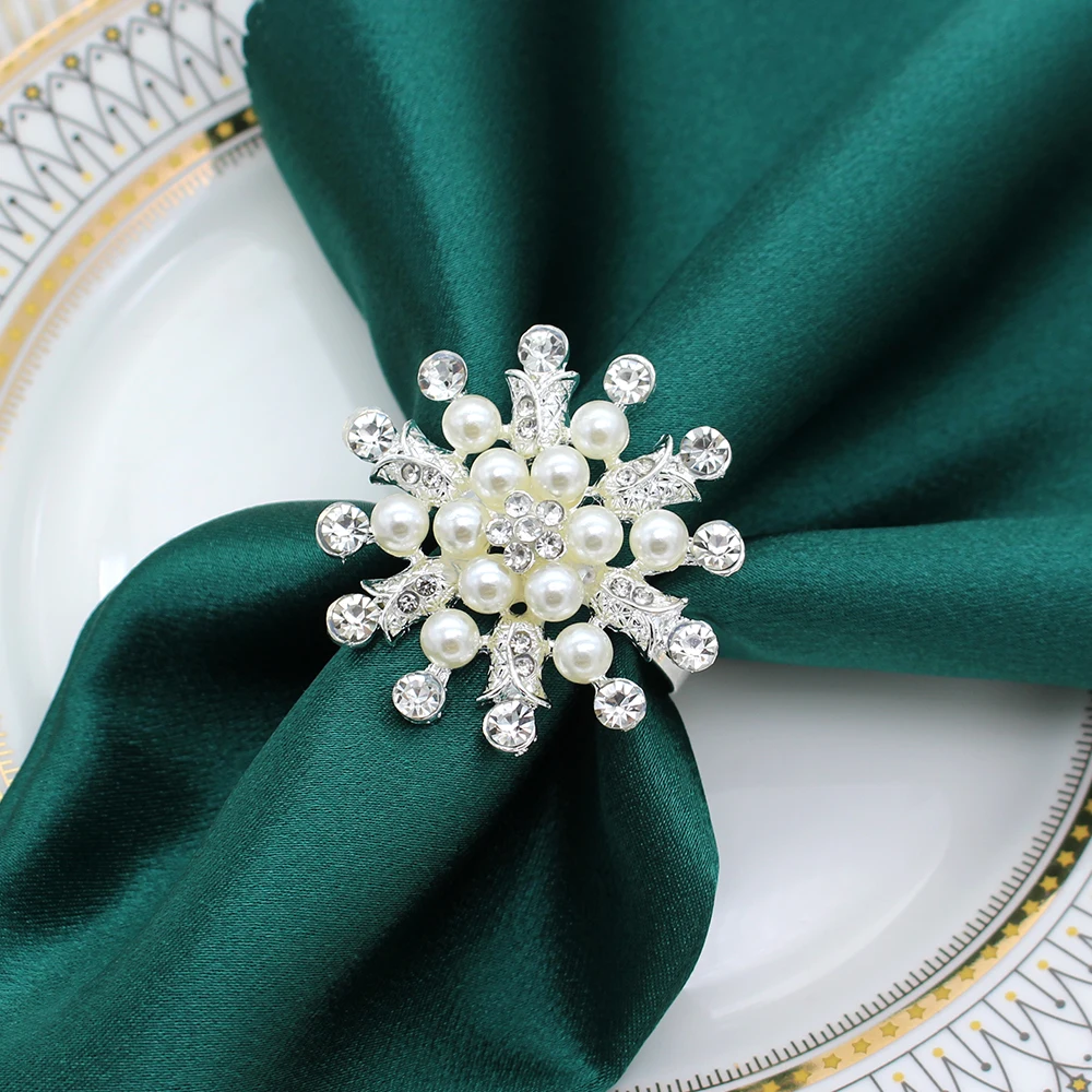 20Pcs Bling Rhinestones Flower Napkin Rings White Pearl Napkin Holder for Dinning Table Setting Christmas Wedding Party Supplies