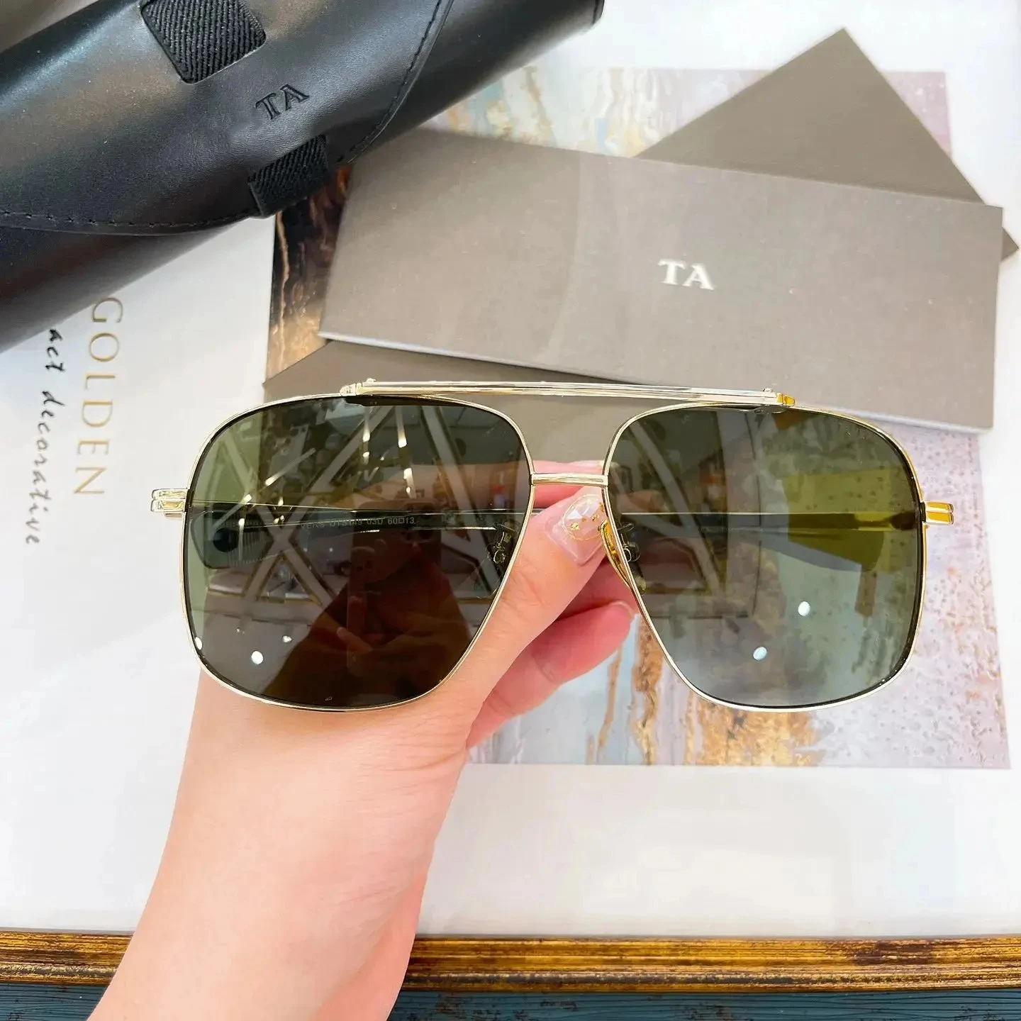 

Newest Brand Women Men Sunglasses Polarized Business Gold Alloy Frame Leisure For Unisex Eyeglasses For LIANGCHENDIT DT DTS149