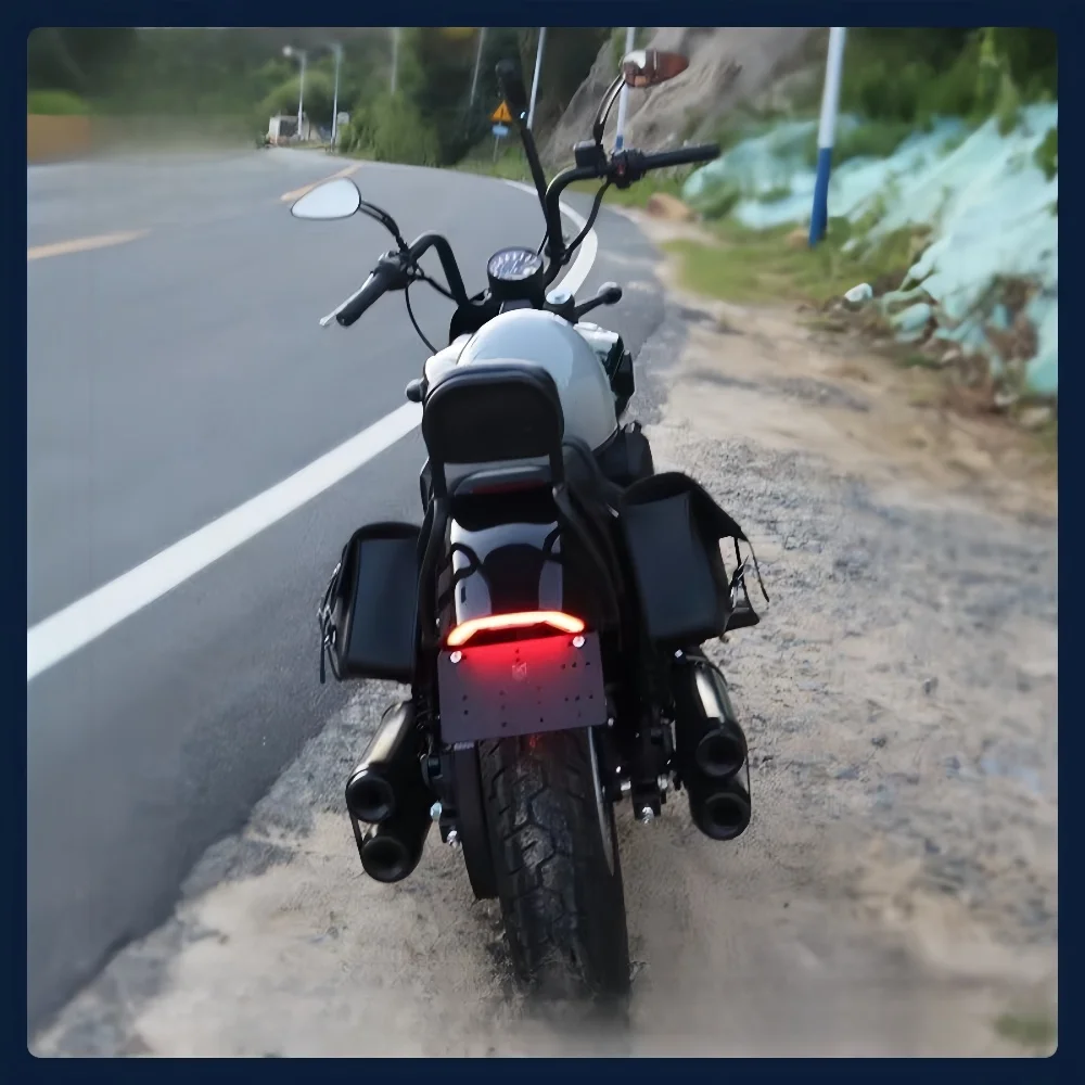 Suitable for Benda Dark Flag 500 modified license plate frame modified rear tail light brake light turn signal light integrated