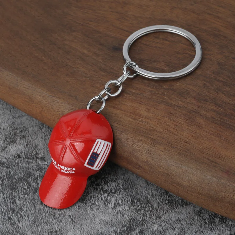 Red Hat Men's Hip Hop Keychain Fashion Player Metal Keychain Accessories Gift