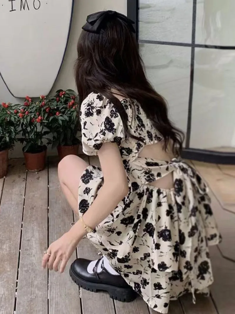 

Small Princess Style Fragmented Flower Bubble Sleeves Dress for Women in Summer Unique Back Design Slim Sweet Spicy Short Q9YU