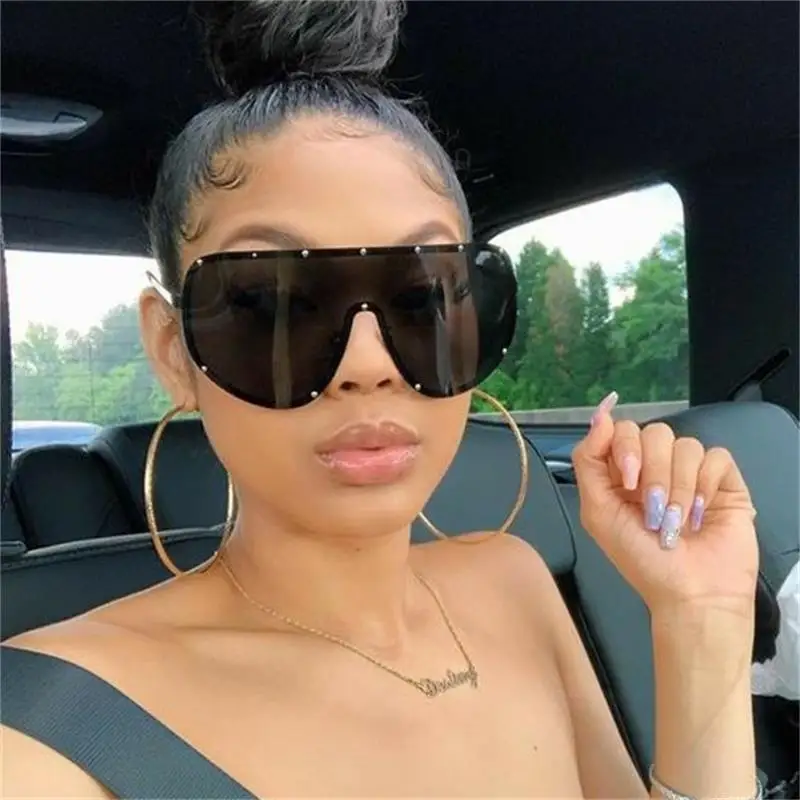 New One Body Type Rice Nail Sunglasses Women's Luxury Brand Designer Sun Glasses Women Travel Fashion Eyewear UV400 Gafas De Sol