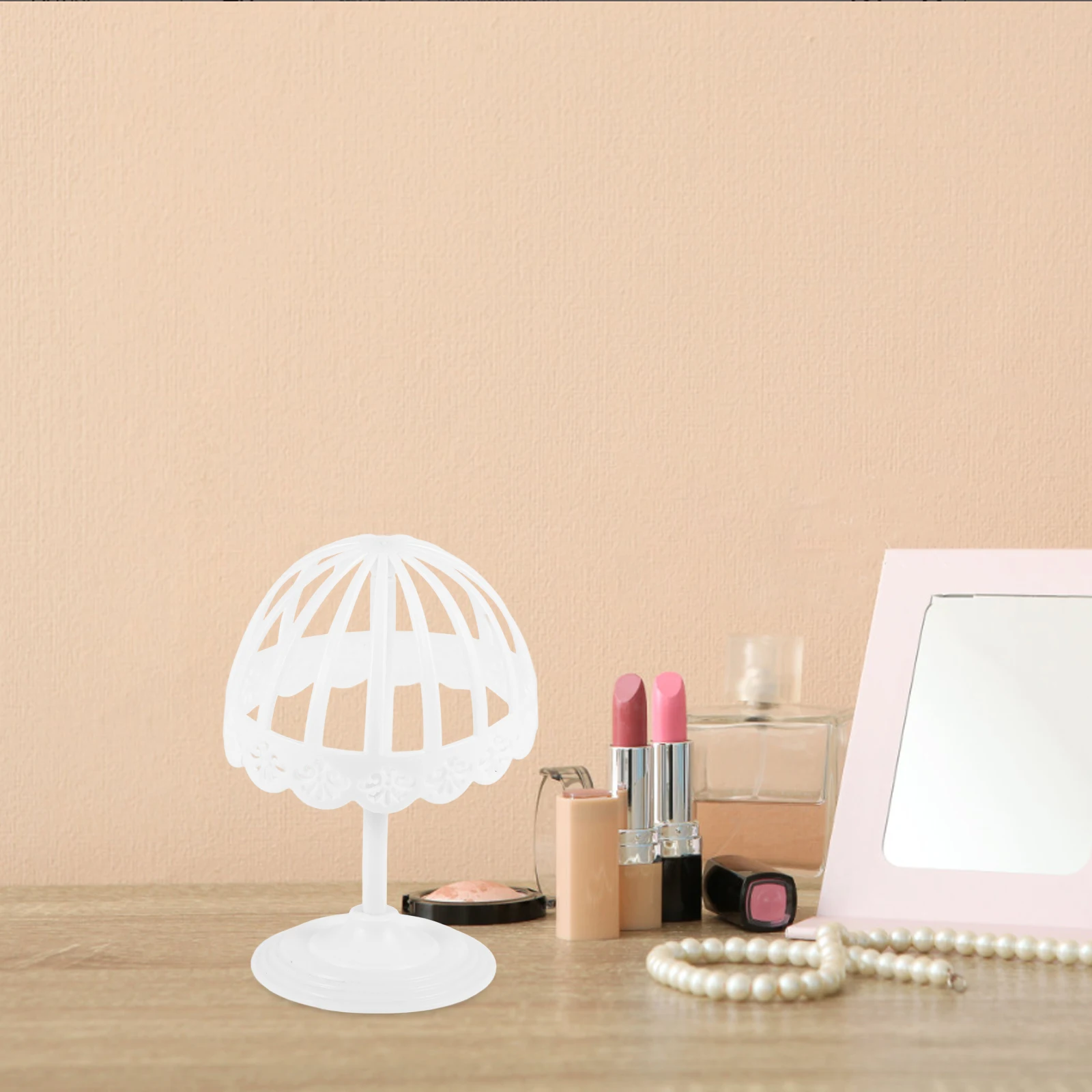 

1Pcs Hat Display Stand Flexible Dome-Shaped Holder High-Quality Material Prevents Deformation Suitable for Store Window Display