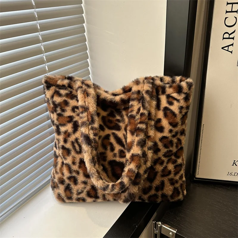 

Модная большая вместительная сумка для женщин, сумки на плечо с леопардовым принтом, плюшевые классные сумки для девочек, дизайнерские сумки Bolsos Mujer