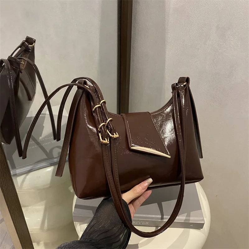 

Элегантная сумка-тоут для ношения под мышкой, новая простая маленькая сумка для женщин, универсальная сумка через плечо.