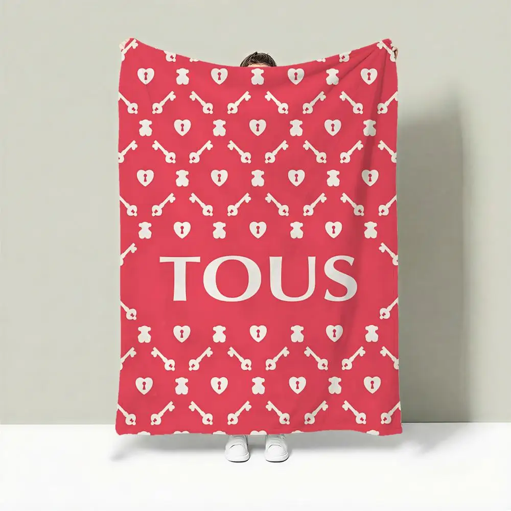 

Character T-TOUS Throw Lightweight 240g Flannel Blanket Soft Skin-friendly for Summer Cooling