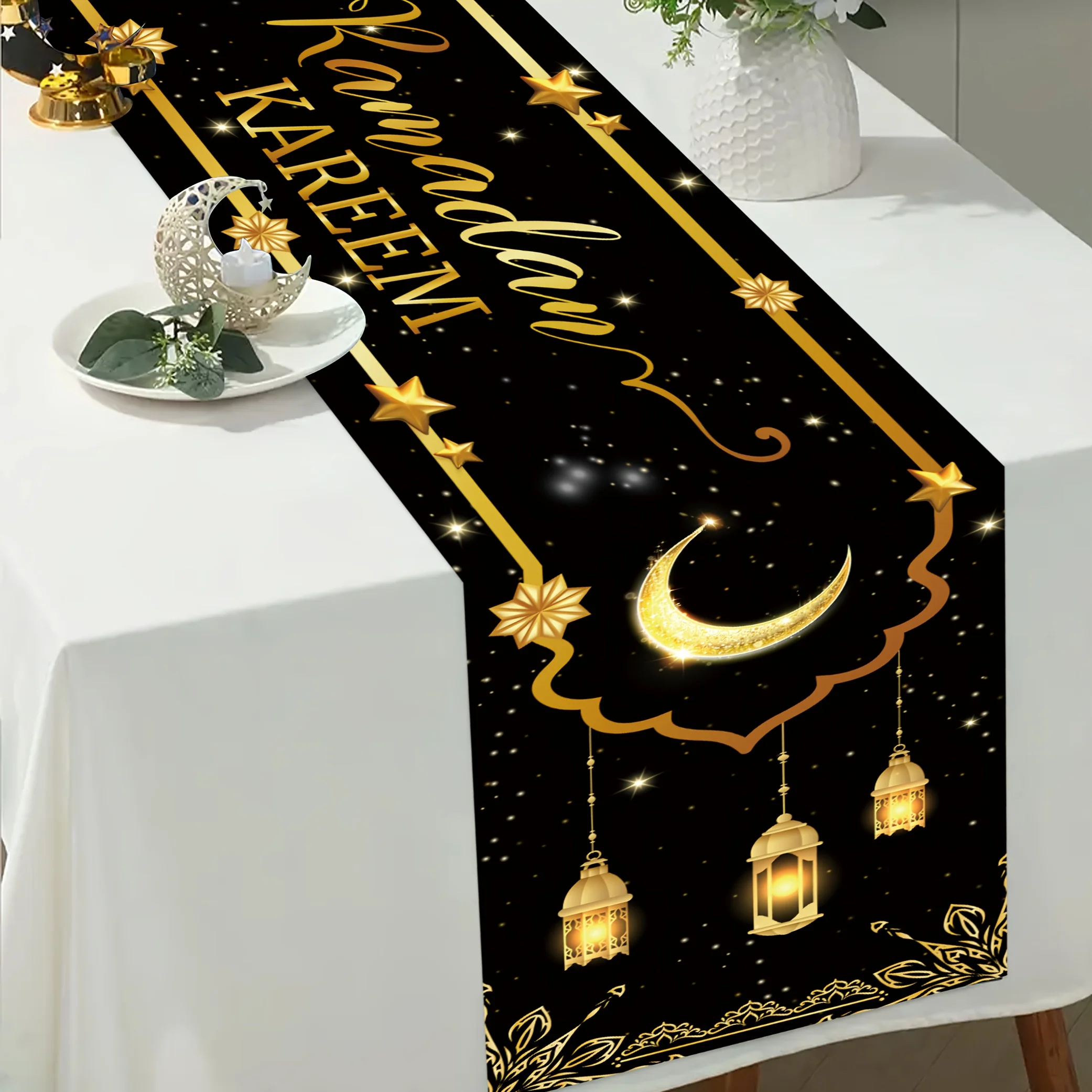Ramadan Mubarak Table Runner - Islamic Crescent Star Heritage Decorative Table Cover for Eid Al-Fitr Party