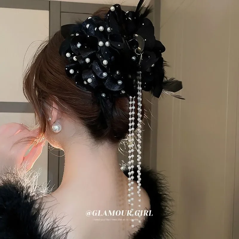 

Korean Women New Hair Accessories New Bubble Pearls Temperamen Feather Hair Claw Multilayer Ponytail Fashion Shark Hair Clips