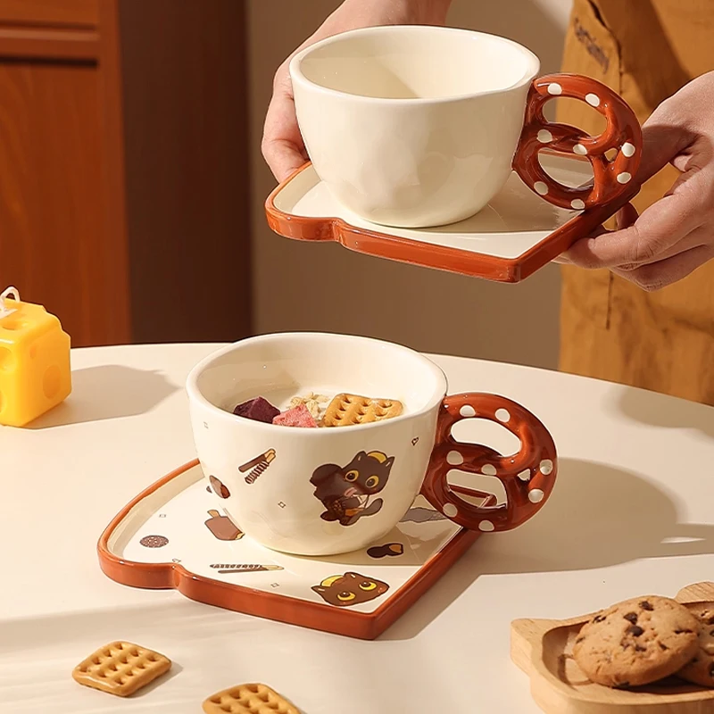 

Cute Toast Dessert Plate Mug Creative Toast Modeling Ceramic Plate Coffee Mug Home Living Room Decorative Drinking Utensils
