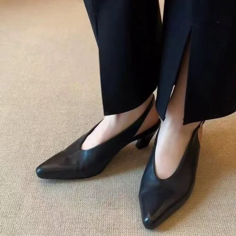 

НОВЫЕ женские сандалии на плоской подошве из натуральной кожи с острым носком, элегантные женские тонкие повседневные модельные туфли, новинка весны 2023 г.