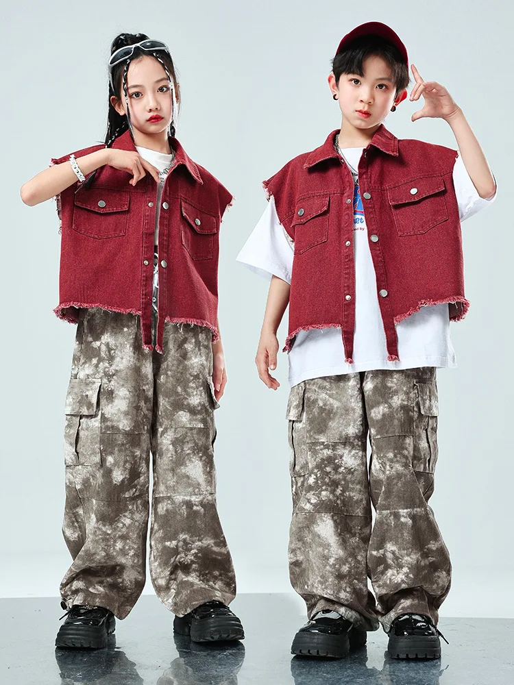 Ropa de Hip Hop para chico, chaleco vaquero rojo vino, Top de camuflaje, pantalones holgados Cargo informales para niña y niño, traje de baile de Jazz