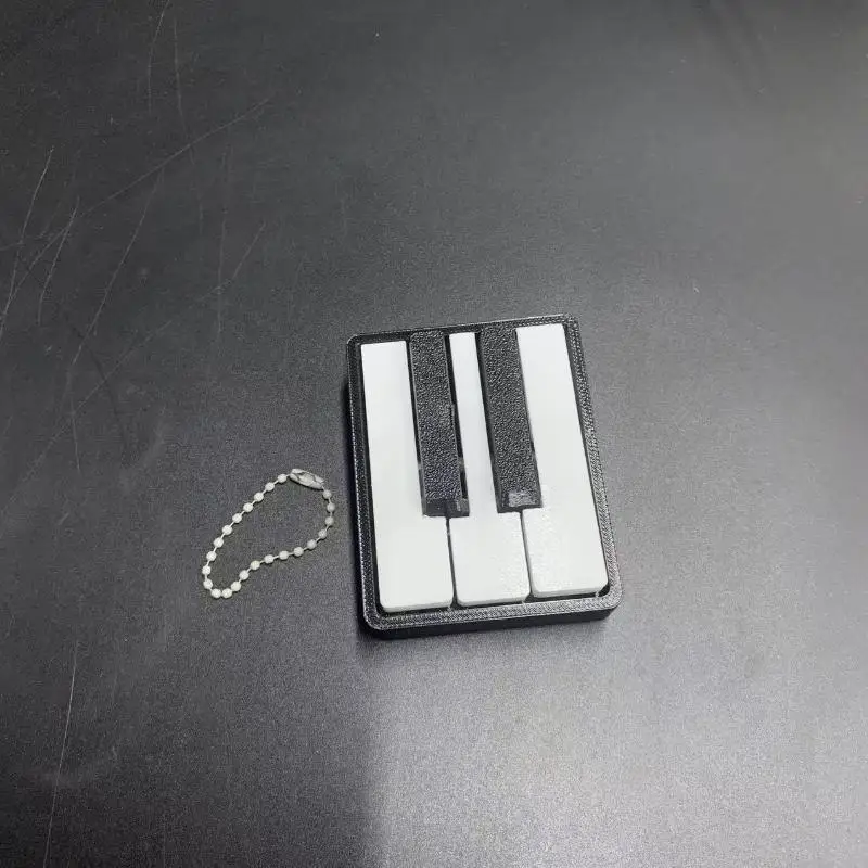 New Sale Mini Piano Keyboard Fidget Clicker Toy Satisfying Press Feeling Portable Keychain For Adults Office Stress Relief view 5