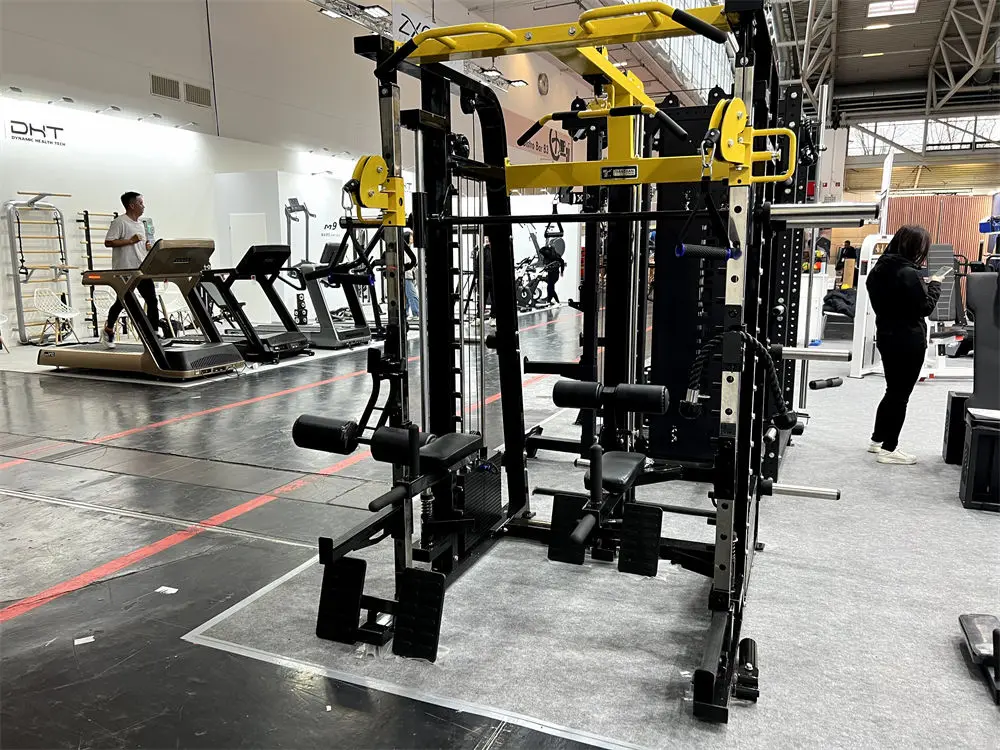 جهاز تدريب شامل للياقة البدنية، معدات اللياقة البدنية في صالة الألعاب الرياضية، حامل القرفصاء، جهاز سميث، مدرب صالة الألعاب الرياضية المتعدد