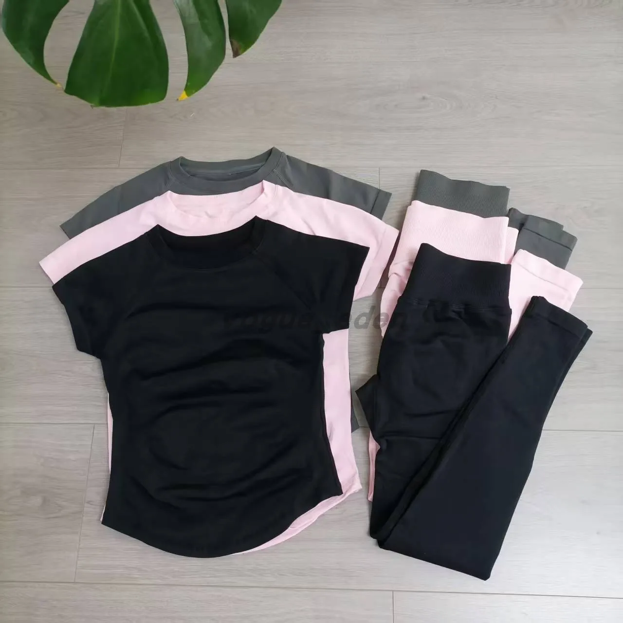 

2 Pieces Impact Sports Sets Short Sleeve Seamless Yoga Top Fitness Set Women Workout Running Sports Shorts Gym Suit