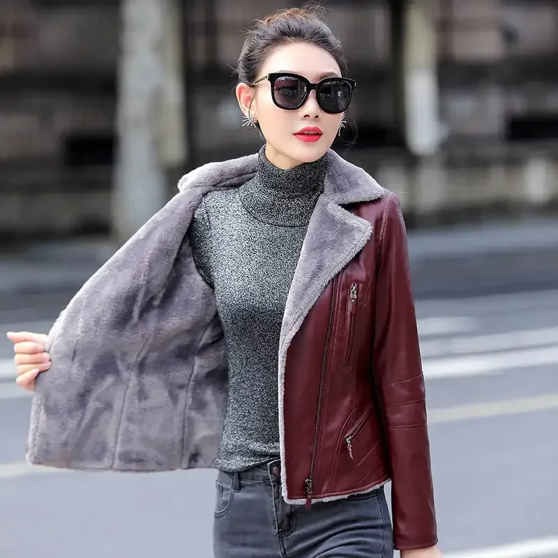 Slim Short Faux Leather Jacket Women Autumn Winter Plus Velvet Streetwear Biker Jacket Warm Black Coat Women C5766