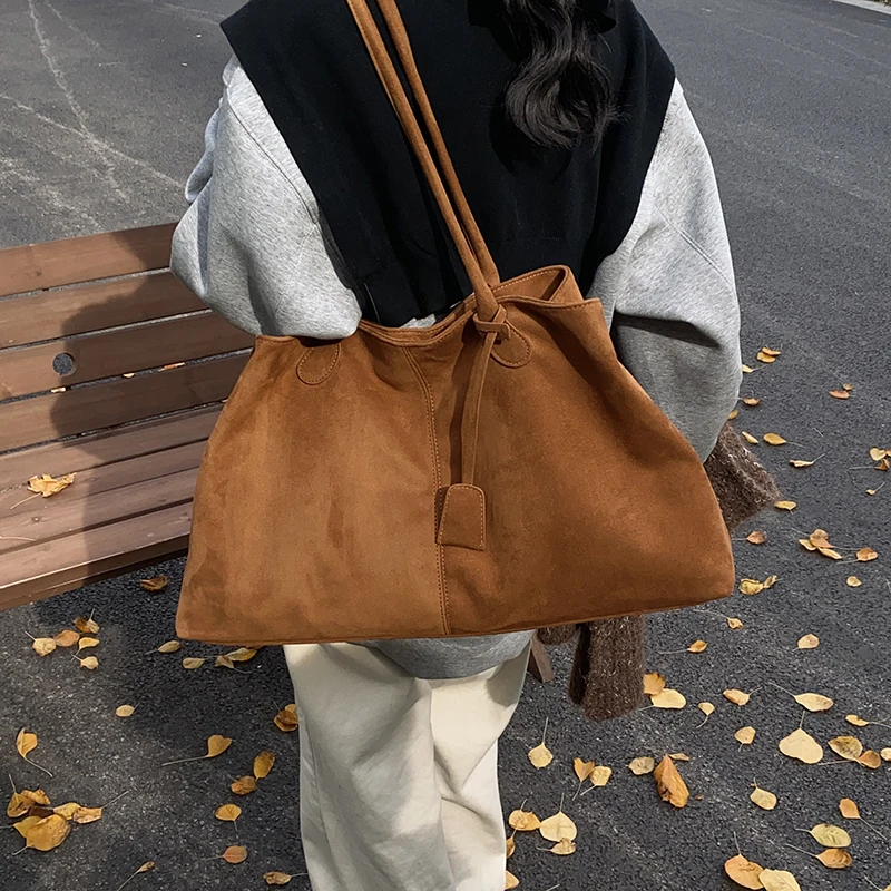 

Women Suede Underarm Pouch Autumn Winter Large Capacity Top-Handle Bags Trendy Casual Shoulder Bag Vintage Travel Armpit Bag