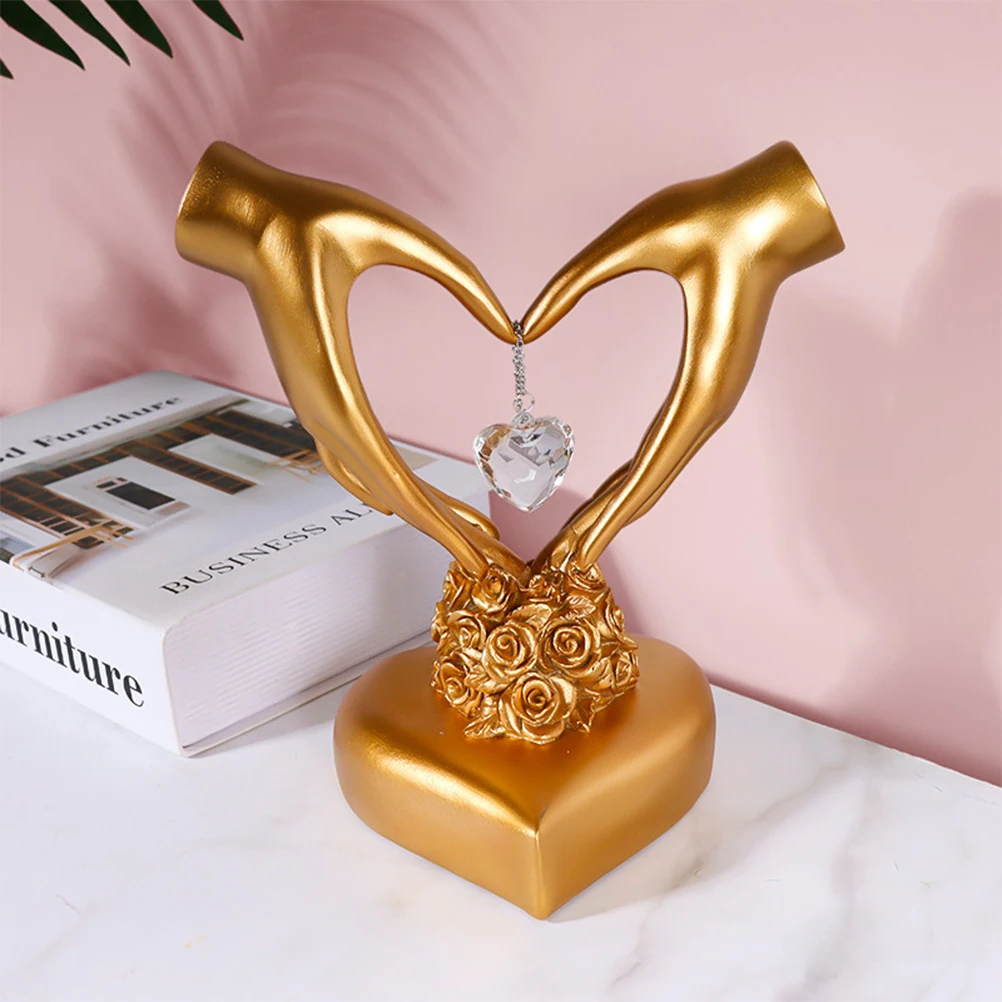 

Gold Heart Decoration Bridesmaid Wedding Valentine Resin Hand Ornaments for Bedroom